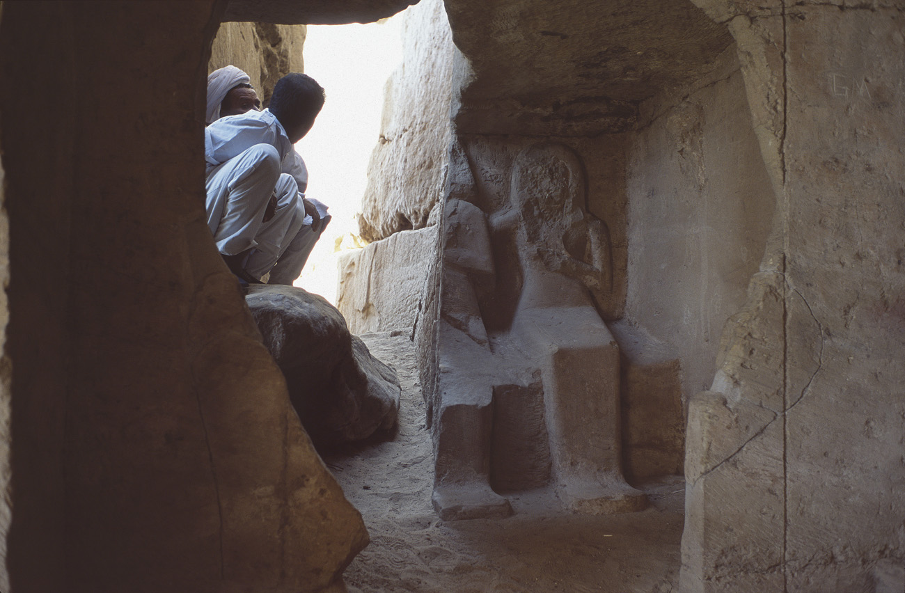 egyp06_25 silsila.jpg - Silsila  carrières de Silsila la principale carrière où étaient découpés les blocs dans l'antiquité Provia 100 F